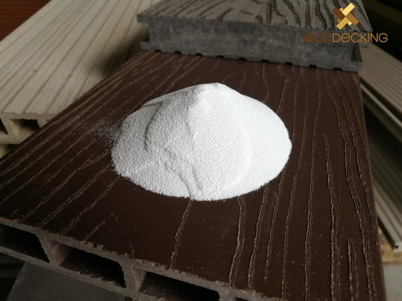 Полимерное связующее на террасной доске